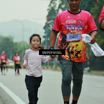 Runner Photo 7048213