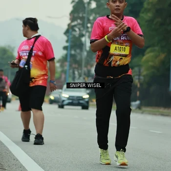 Runner Photo 7048380