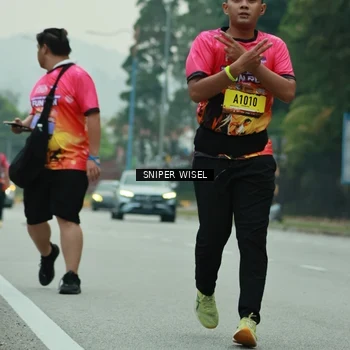 Runner Photo 7048381