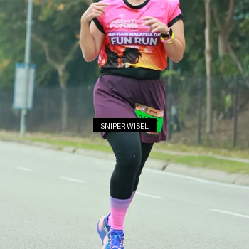Runner Photo 7048543