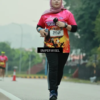 Runner Photo 7048641