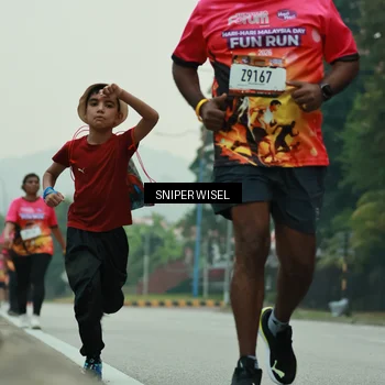Runner Photo 7048664