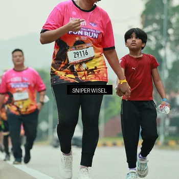 Runner Photo 7048670