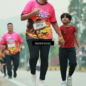 Runner Photo 7048673