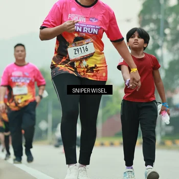 Runner Photo 7048676