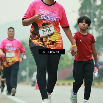 Runner Photo 7048677