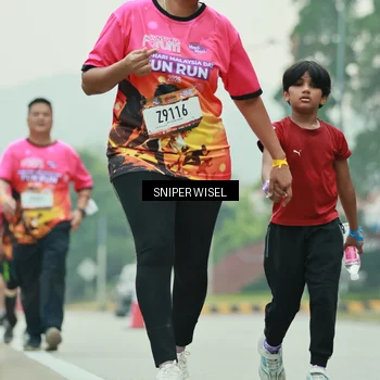 Runner Photo 7048685