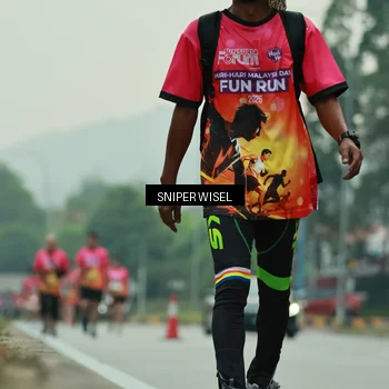 Runner Photo 7048704