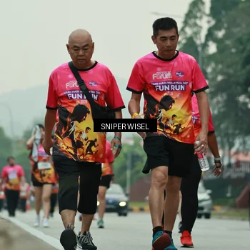 Runner Photo 7048714