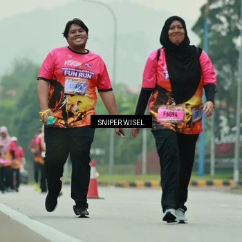 Runner Photo 7048740