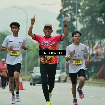 Runner Photo 7048759