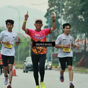 Runner Photo 7048764
