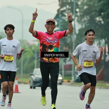 Runner Photo 7048765