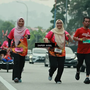 Runner Photo 7048793