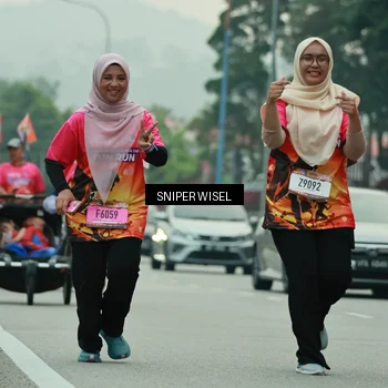 Runner Photo 7048803