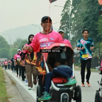Runner Photo 7048868