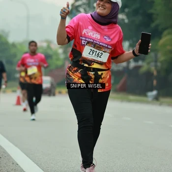 Runner Photo 7048891