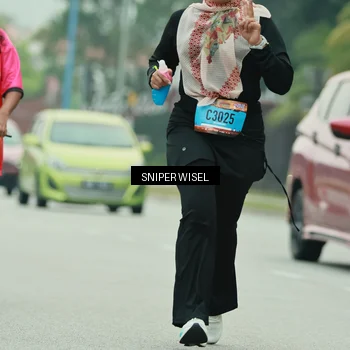 Runner Photo 7049005