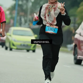 Runner Photo 7049006