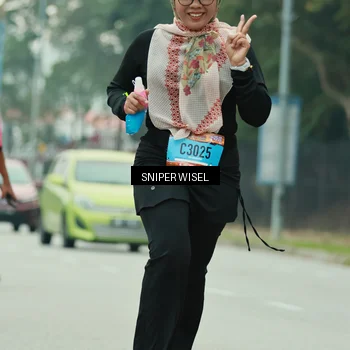 Runner Photo 7049014