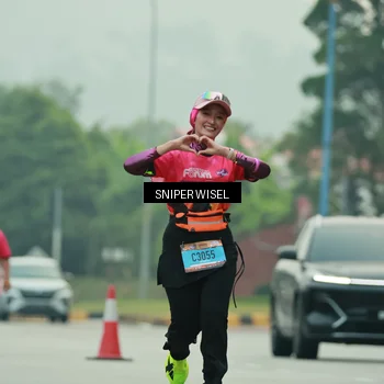 Runner Photo 7049069