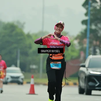 Runner Photo 7049073