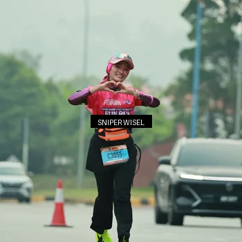 Runner Photo 7049075