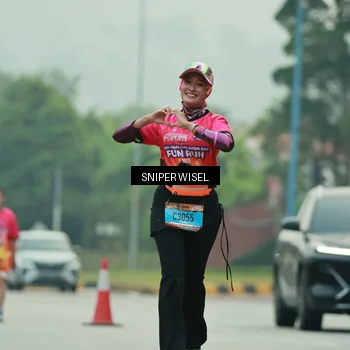 Runner Photo 7049080