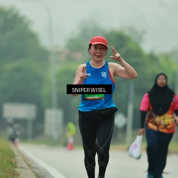Runner Photo 7049168