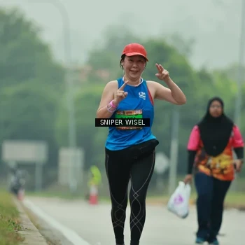 Runner Photo 7049170