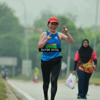 Runner Photo 7049172