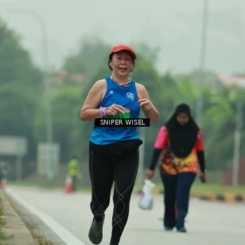 Runner Photo 7049175