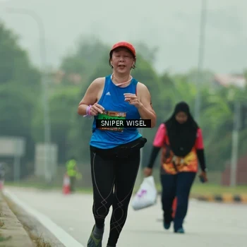 Runner Photo 7049178