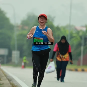 Runner Photo 7049179
