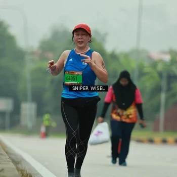 Runner Photo 7049187