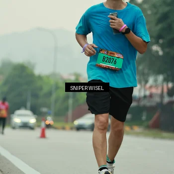 Runner Photo 7049290
