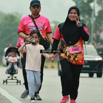 Runner Photo 7049400