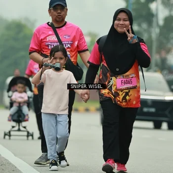 Runner Photo 7049404
