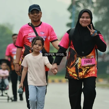 Runner Photo 7049411