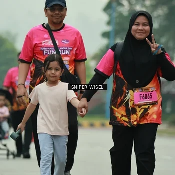 Runner Photo 7049416