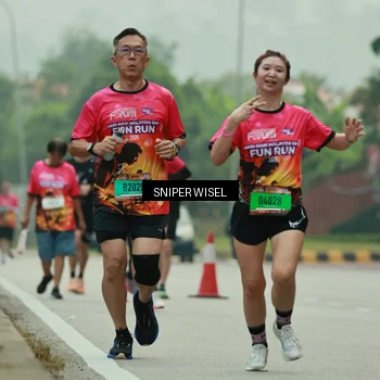 Runner Photo 7049499
