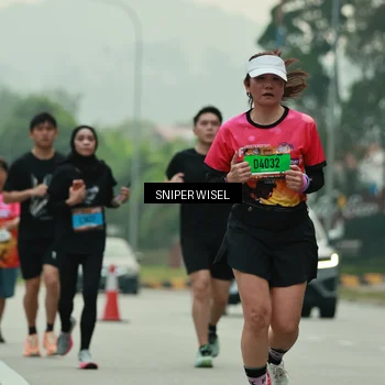 Runner Photo 7049519