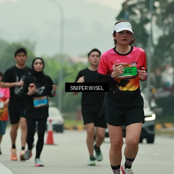 Runner Photo 7049521
