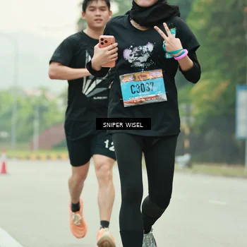 Runner Photo 7049547