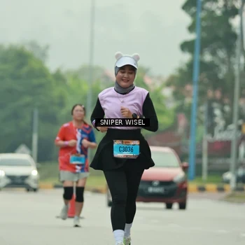 Runner Photo 7049578