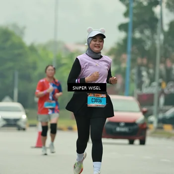 Runner Photo 7049590