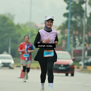 Runner Photo 7049591