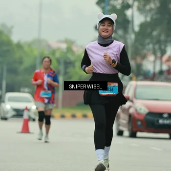 Runner Photo 7049593