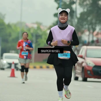Runner Photo 7049595