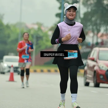 Runner Photo 7049600
